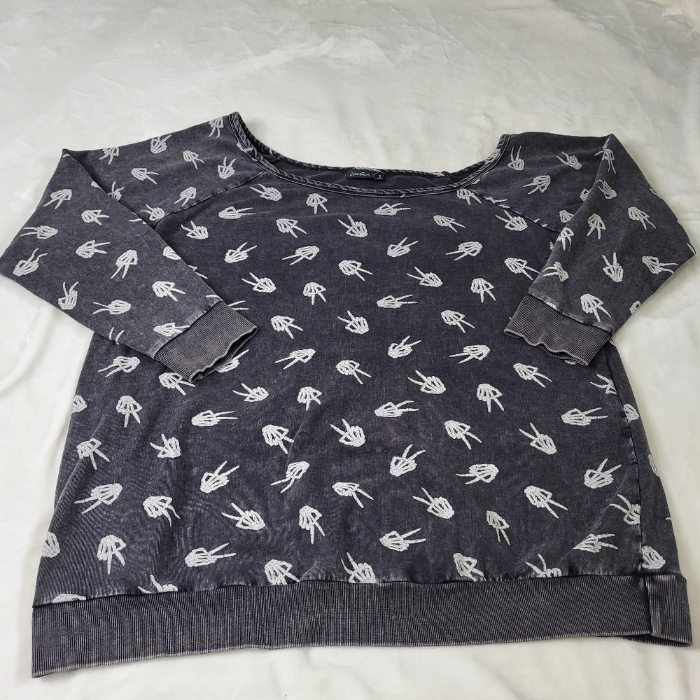 Torrid Lovesick Peace Skeleton Off Shoulder Tunic Sweatshirt Size 3 - Picture 2 of 11